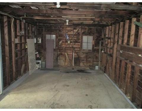 196 Corona St, Springfield, MA 01104 photo 20