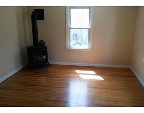 196 Corona St, Springfield, MA 01104 photo 2