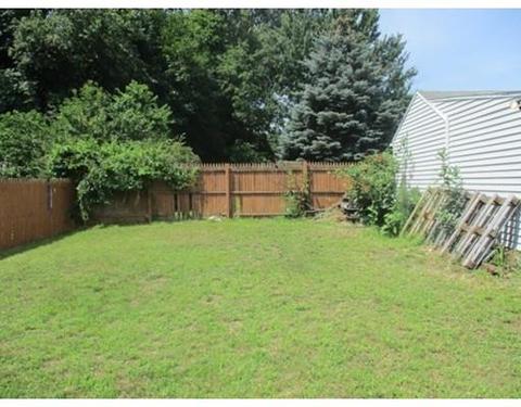 196 Corona St, Springfield, MA 01104 photo 16