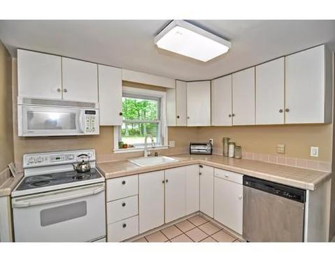 39 Wethersfield Rd, Natick, MA 01760 photo 7