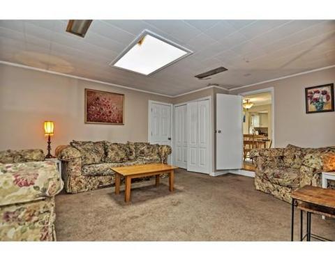 39 Wethersfield Rd, Natick, MA 01760 photo 11