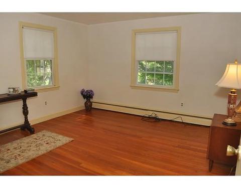 10 Eunice Cir, Wakefield, MA 01880 photo 4