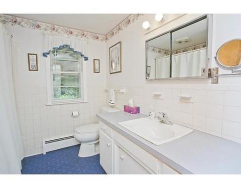 94 Blanche St, Springfield, MA 01119 photo 16