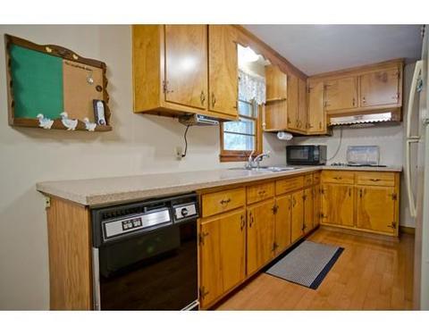 94 Blanche St, Springfield, MA 01119 photo 7