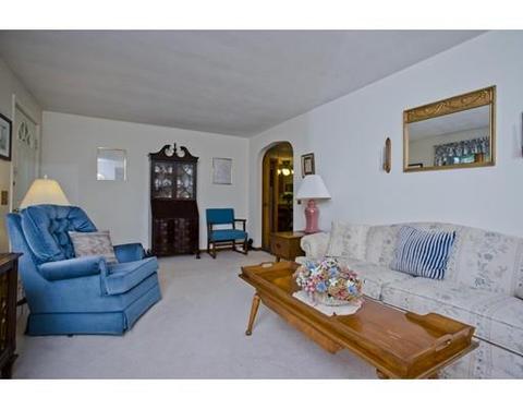 94 Blanche St, Springfield, MA 01119 photo 4