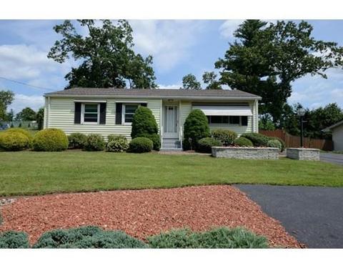 1563 Parker St, Springfield, MA 01129 photo 2