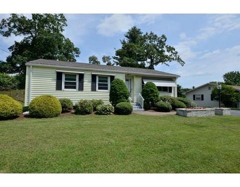1563 Parker St, Springfield, MA 01129 photo 1
