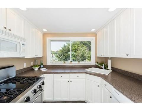 3 Mariners Ln, Marblehead, MA 01945 photo 6