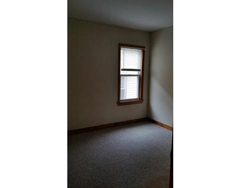 28 Hamlet St, Fall River, MA 02724 photo 4