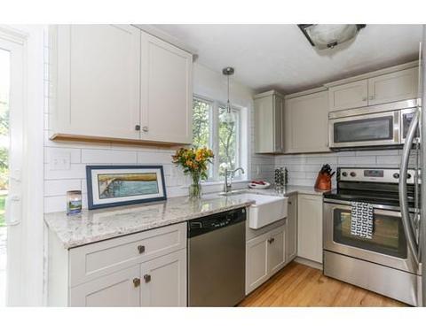 40 Pinecrest Ave, Mashpee, MA 02649 photo 9