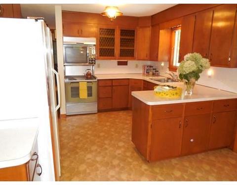 62 Torrey St, Easthampton, MA 01027 photo 8