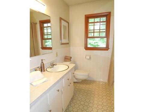 62 Torrey St, Easthampton, MA 01027 photo 11