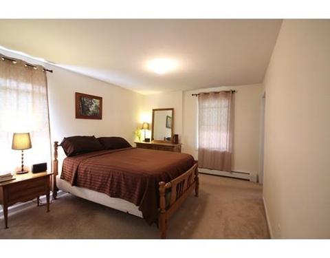 89 Hyde Ave, Springfield, MA 01107 photo 9