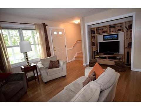 89 Hyde Ave, Springfield, MA 01107 photo 4
