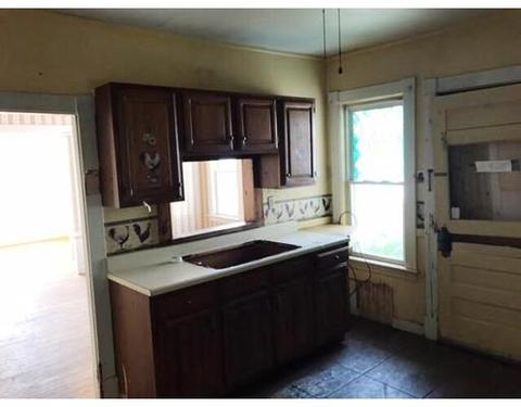 157 West St, Ware, MA 01082 photo 4