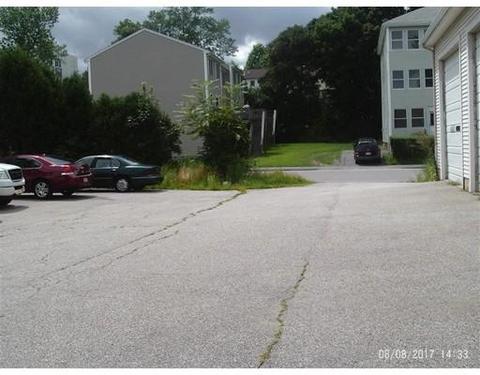 61 Vale St, Worcester, MA 01604 photo 7