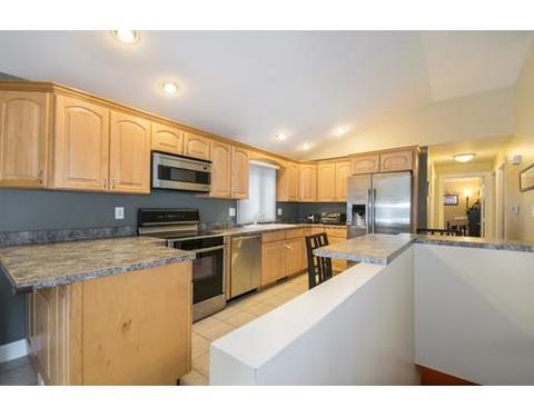 42 Embassy Rd, Springfield, MA 01119 photo 5