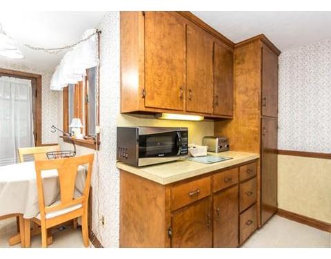 8 Rafferty Rd, Stoneham, MA 02180 photo 5