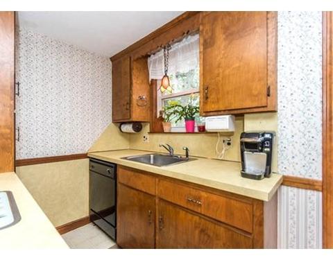 8 Rafferty Rd, Stoneham, MA 02180 photo 4