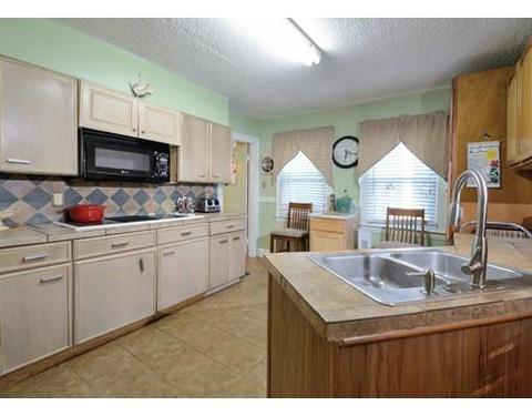 190 Middlesex St, Springfield, MA 01109 photo 6