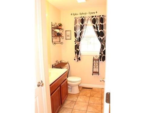 100 Temby St, Springfield, MA 01119 photo 14