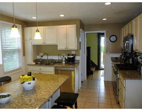 255 Pilgrim Ave, Worcester, MA 01604 photo 2