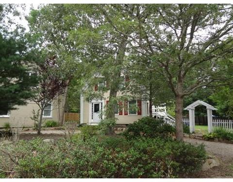 7 Saint Joseph St, Hyannis, MA 02601 photo 2