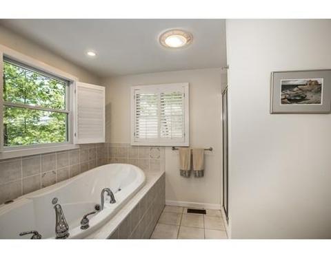 22 Laurelwood Dr, Webster, MA 01570 photo 16