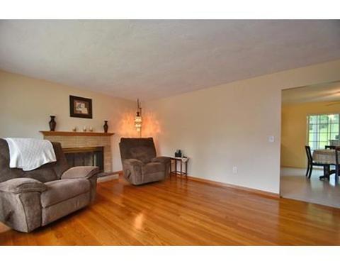 12 Hycrest Dr, Worcester, MA 01606 photo 4