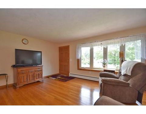 12 Hycrest Dr, Worcester, MA 01606 photo 3