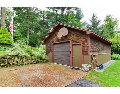 9 Pine Hill Rd, Maynard, MA 01754 photo 3