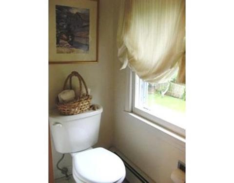 16 Somerset Rd, Mashpee, MA 02649 photo 13
