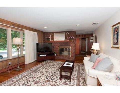 3 Greenbriar Rd, Canton, MA 02021 photo 3