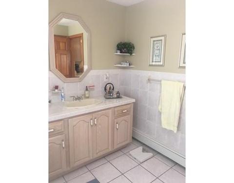 941 Middle St, Fall River, MA 02721 photo 6