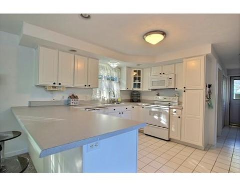 264 Hooppole Rd, Mashpee, MA 02649 photo 8