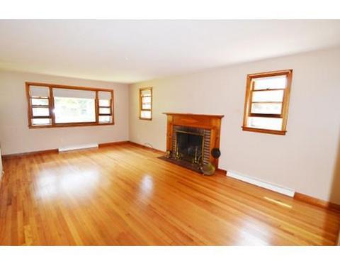 6 Capitol Rd, Springfield, MA 01119 photo 2