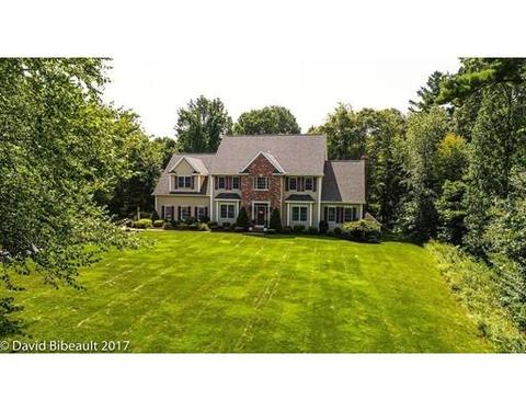 4 Freeman Pl, Mendon, MA 01756 photo 1