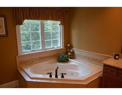 4 Freeman Pl, Mendon, MA 01756 photo 24