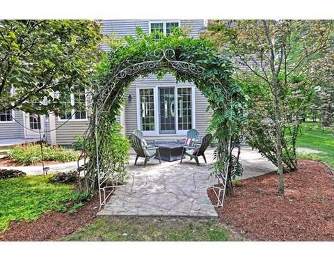 9 River Bend Rd, Upton, MA 01568 photo 4