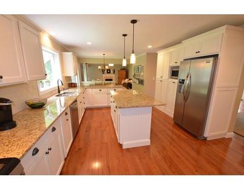 44 Dover Cir, Franklin, MA 02038 photo 4