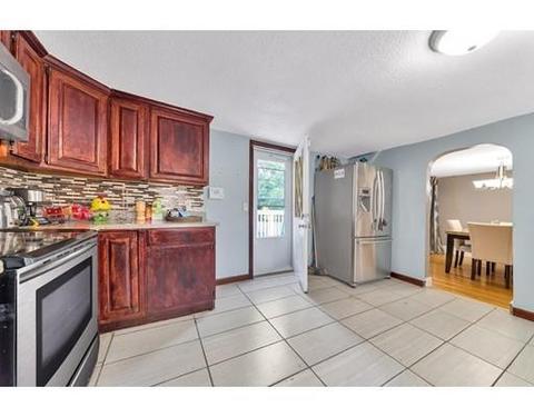 213 E Main St, Chicopee, MA 01020 photo 6