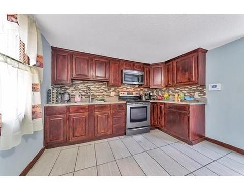 213 E Main St, Chicopee, MA 01020 photo 5