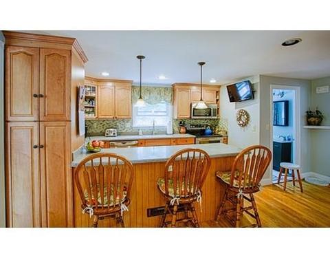 37 Taft Ave, Beverly, MA 01915 photo 8