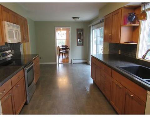 9 Gross Ln, Easthampton, MA 01027 photo 12