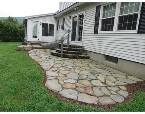 9 Gross Ln, Easthampton, MA 01027 photo 8