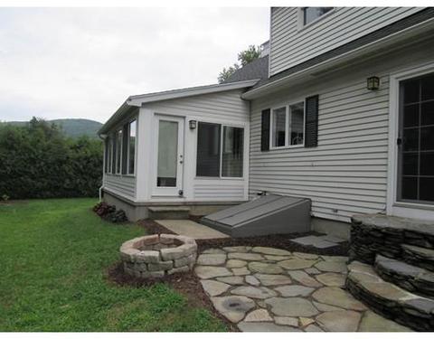9 Gross Ln, Easthampton, MA 01027 photo 10
