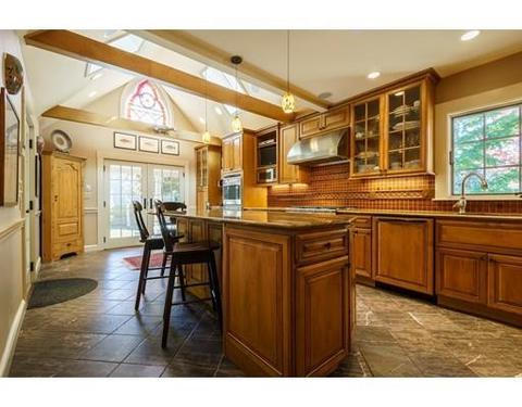503 Lowell St, Wakefield, MA 01880 photo 2
