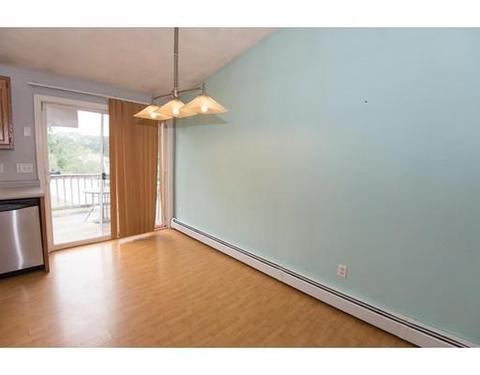 77 4th St, Worcester, MA 01602 photo 9