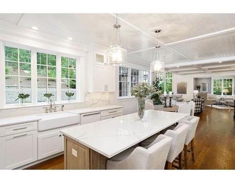 22 Massasoit Rd, Wellesley, MA 02481 photo 4