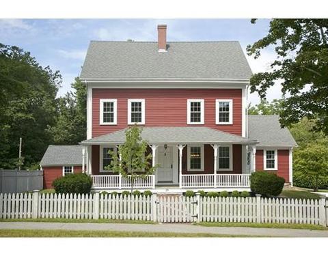 29 Hobart St, Hingham, MA 02043 photo 1